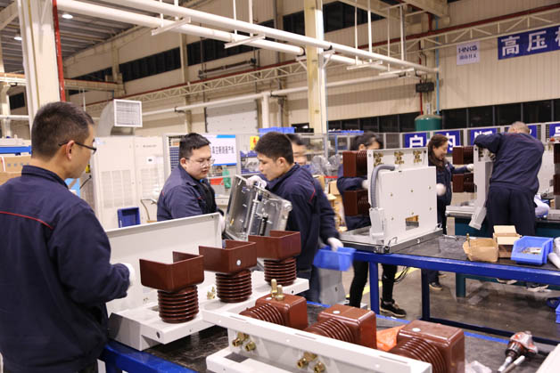 凌晨3點(diǎn)，威勝電氣車(chē)間燈火通明，究竟發(fā)生了什么？